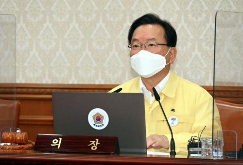 김부겸 국무총리가 27일 세종로 정부서울청사에서 열린 국무회의를 주재하고 있다. [사진=국무조정실]
