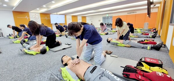 인천시설공단 인천아시아드주경기장 전 ...