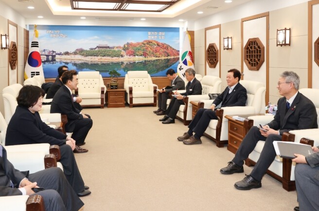 경남도, 공인중개사협회와 부동산 안심...