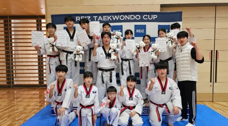 무주군 학생들, 일본에서 태극기 휘날...